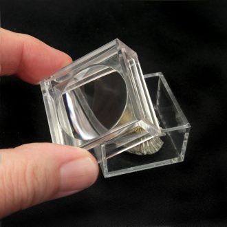 Plastic Box with Magnifying Lid 3 x 1 1/2'' Square