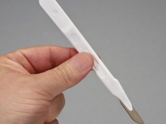 Scalpel, Disposable, No. 3 Plastic Handle with No. 10 Blade