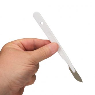 Scalpel, Disposable, Non-Sterile, No. 4 Plastic Handle with No. 22 Blade