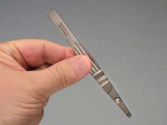 Scalpel Handle, Economy Screw-Lock, Stainless Steel, Uses Blades No. 20-25