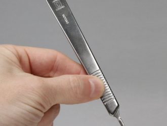Surgeon's Scalpel Handle, No. 3, Stainless Steel, Uses Blades No. 10-12, 15